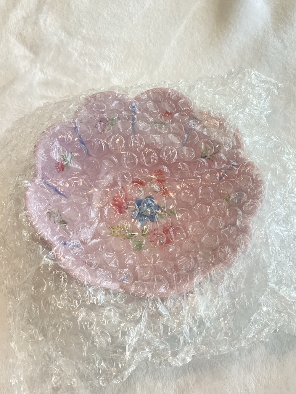 Anthropologie Annette Melamine Bowls Scalloped Lilac Ice Floral Set of 4 Small - Picture 8 of 8